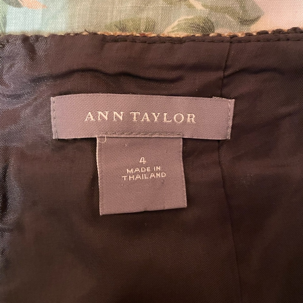 Ann Taylor Classic Plaid Pencil Skirt - Picture 2 of 2